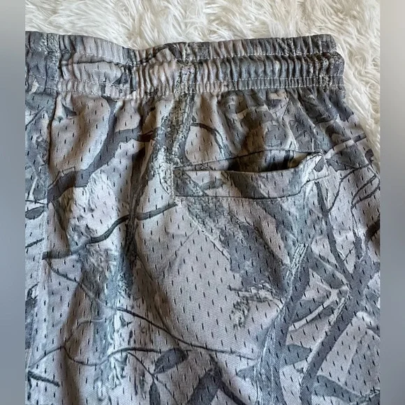 YoungLA Reversible Shorts Men’s XL x 6.5” Tree Camo Mesh Active Gym Athletic - Picture 10 of 14